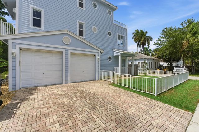 3 of 42 - 915 W Las Olas Boulevard #915, Fort Lauderdale, FL