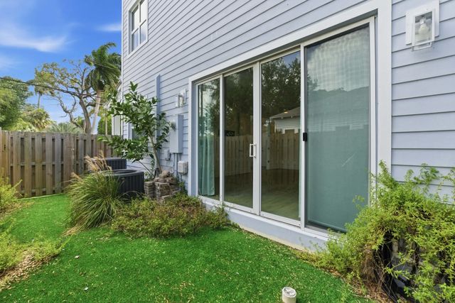 5 of 42 - 915 W Las Olas Boulevard #915, Fort Lauderdale, FL