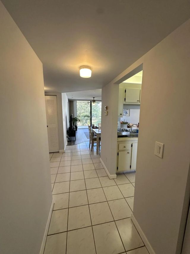 3 of 20 - 3138 Via Poinciana #317, Lake Worth, FL