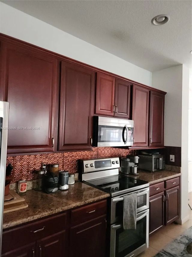 5 of 28 - 1806 Sw 23rd Street, Fort Lauderdale, FL
