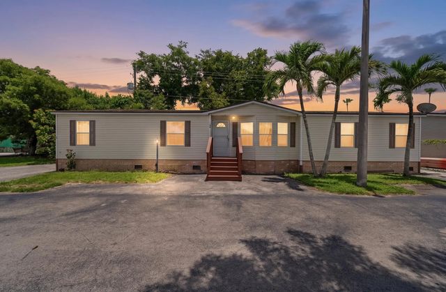 2 of 26 - 220 Ne 12th Avenue #44, Homestead, FL