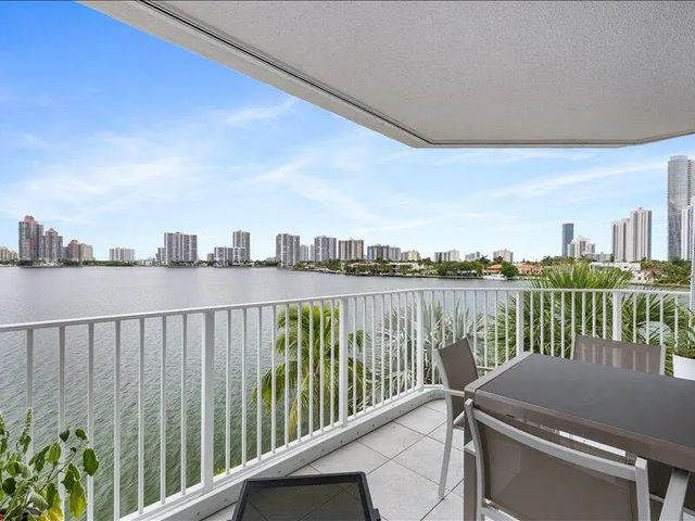 4 of 44 - 18260 N Bay Road #418, Sunny Isles Beach, FL