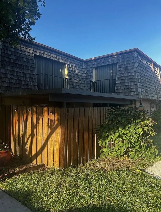 341 Lake Arbor Drive, Palm Springs