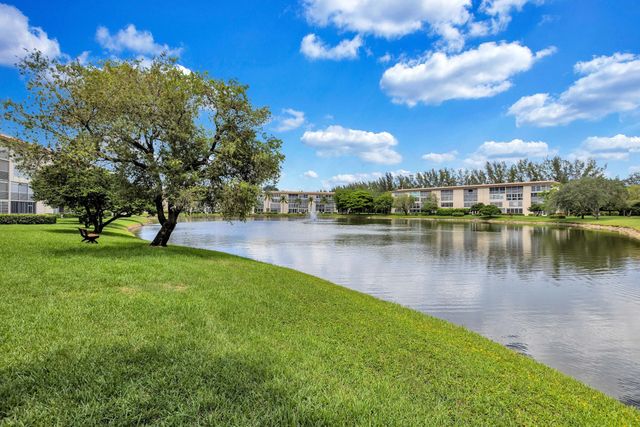 1902 Bermuda Circle #l2, Coconut Creek