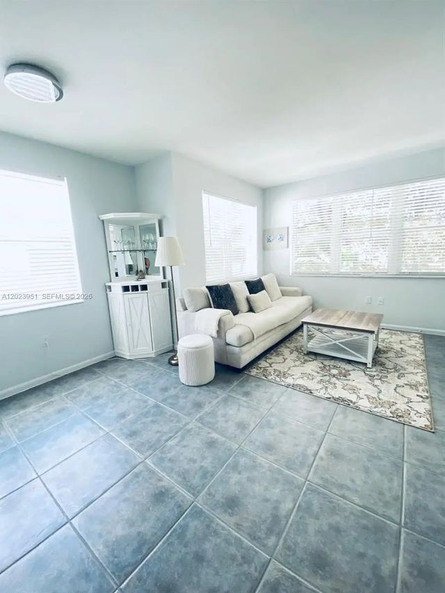 5 of 23 - 1550 Drexel Avenue #202, Miami Beach, FL