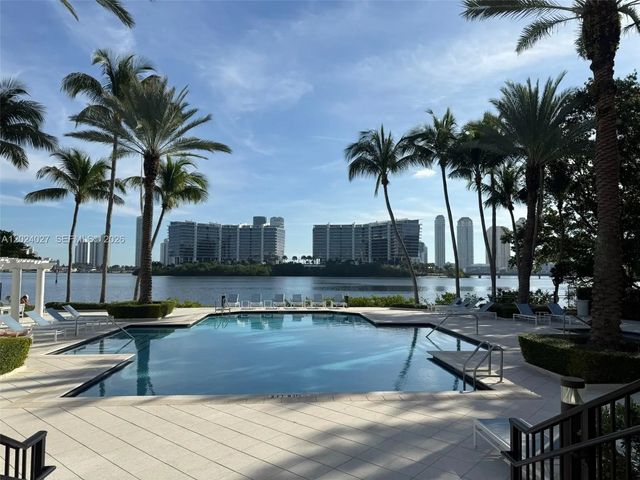 3215 Ne 184th Street #14109, Aventura