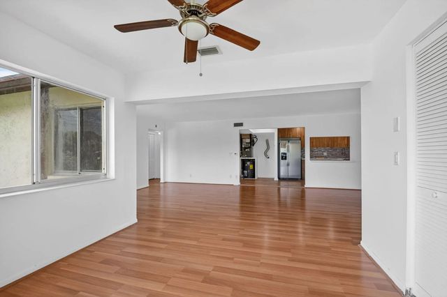 4 of 60 - 4991 Sable Pine Circle #c2, West Palm Beach, FL