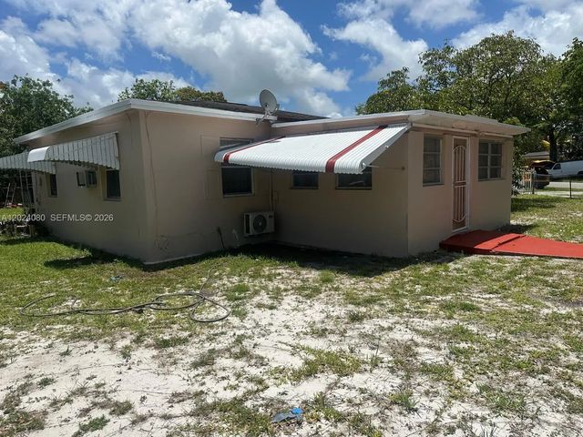 3 of 23 - 12555 Nw 10th Avenue, North Miami, FL