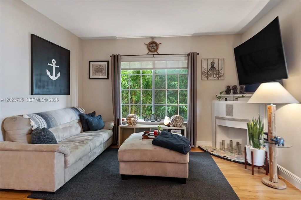 936 Pennsylvania Avenue #205, Miami Beach