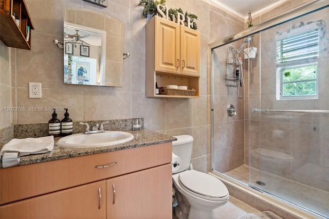 4 of 10 - 936 Pennsylvania Avenue #205, Miami Beach, FL