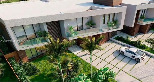 3 of 15 - 1816-1818 Middle River Drive, Fort Lauderdale, FL
