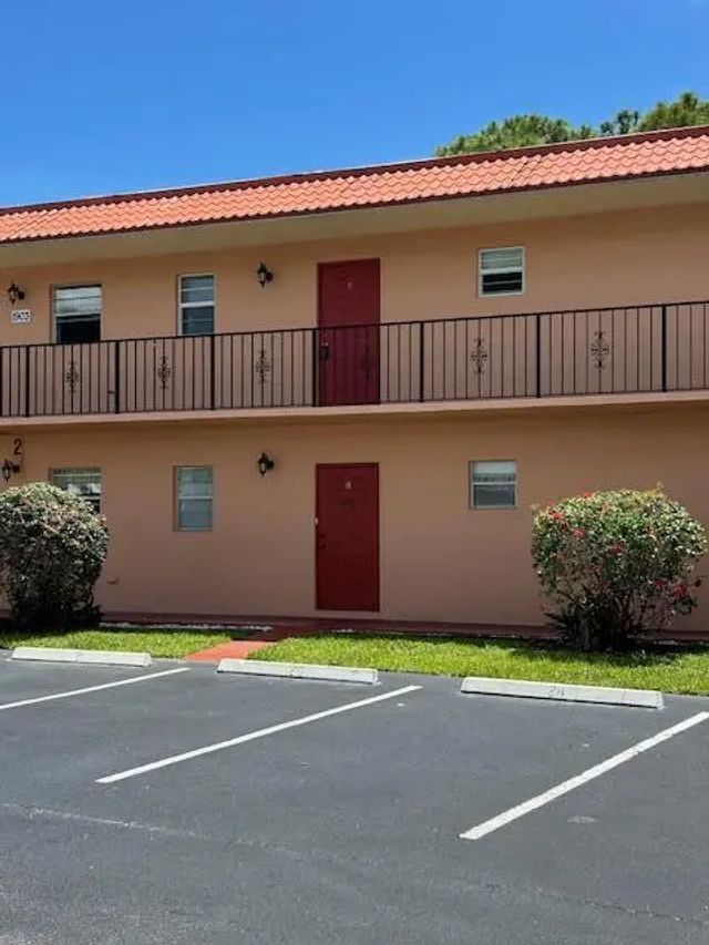 1903 Sw Palm City Road #2, Stuart