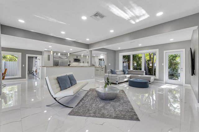 3 of 44 - 1900 Ne 16th Terrace, Fort Lauderdale, FL