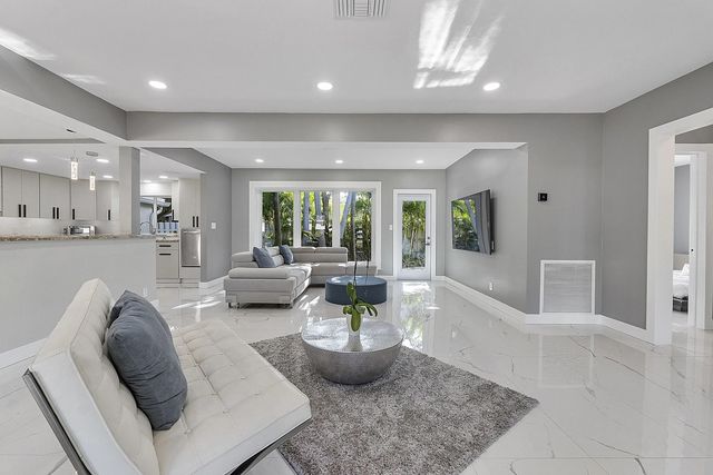 4 of 44 - 1900 Ne 16th Terrace, Fort Lauderdale, FL
