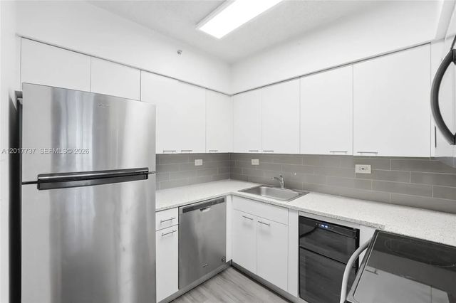 5 of 32 - 1500 Bay Road #666s, Miami Beach, FL