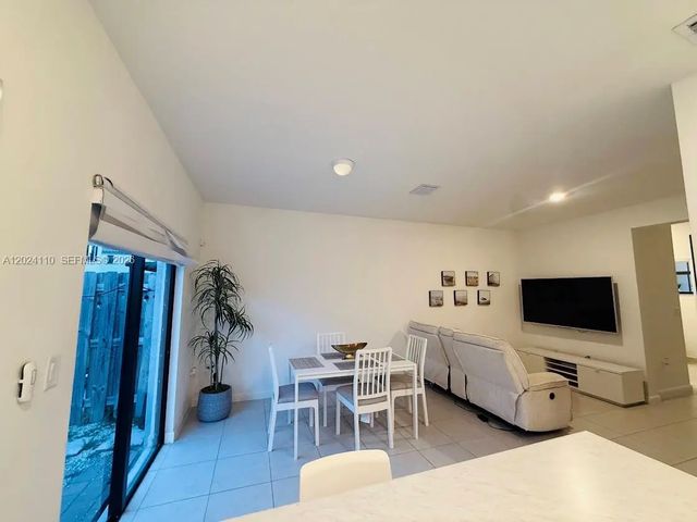 4 of 15 - 11832 Sw 245th Terrace, Homestead, FL