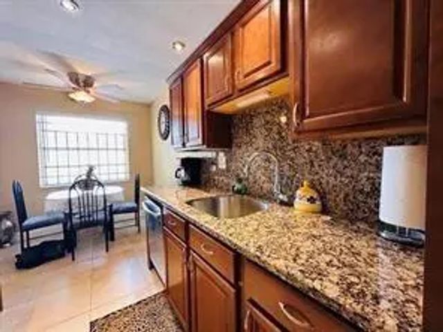 2 of 30 - 3099 Nw 48th Avenue #253, Lauderdale Lakes, FL