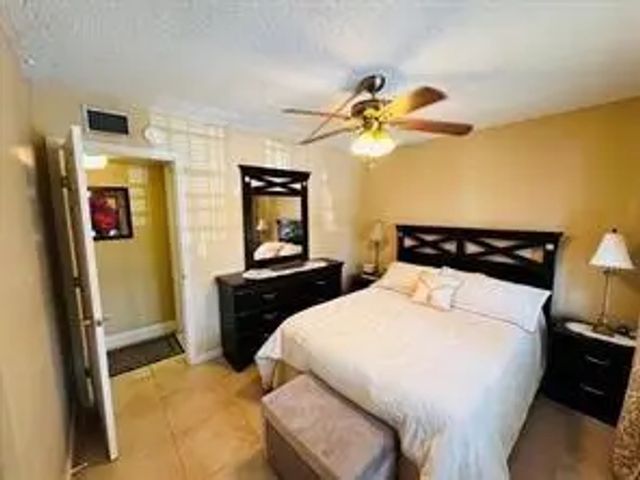 5 of 30 - 3099 Nw 48th Avenue #253, Lauderdale Lakes, FL