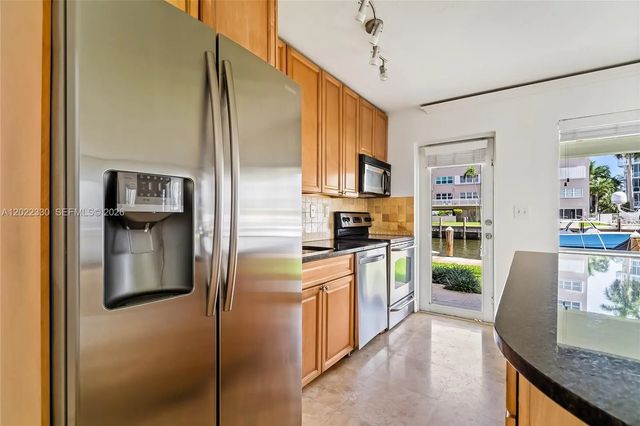 5 of 20 - 2881 Ne 32nd Street #111, Fort Lauderdale, FL