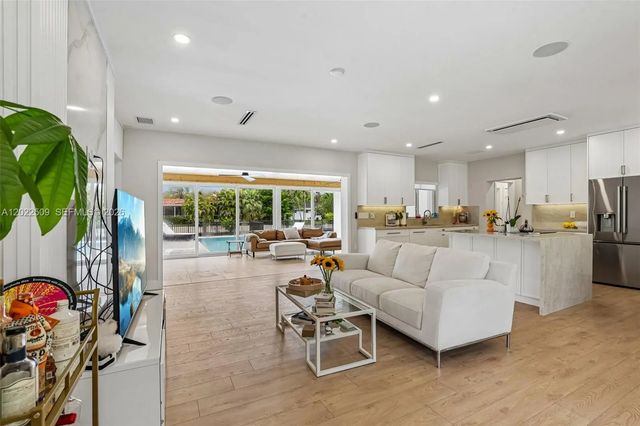 5 of 27 - 5620 Sw 63rd Court, South Miami, FL
