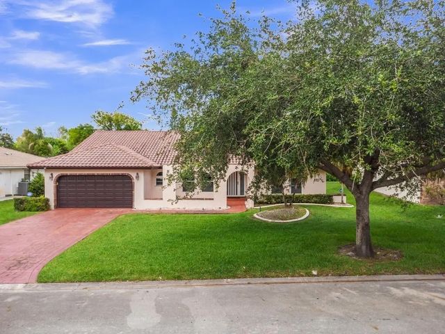 2 of 37 - 895 Nw 110th Lane, Coral Springs, FL