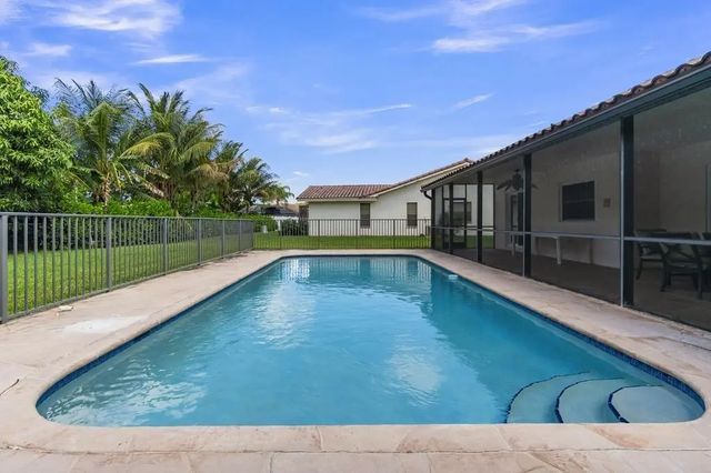 5 of 37 - 895 Nw 110th Lane, Coral Springs, FL
