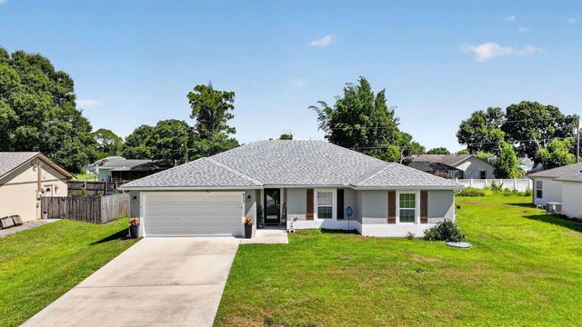 473 Se Streamlet Avenue, Port St. Lucie
