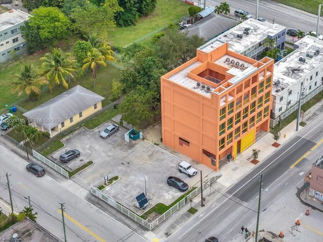123 Nw 14th Street #201, Miami
