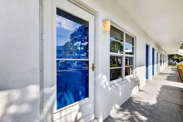 2929 Se Ocean Boulevard #m4, Stuart