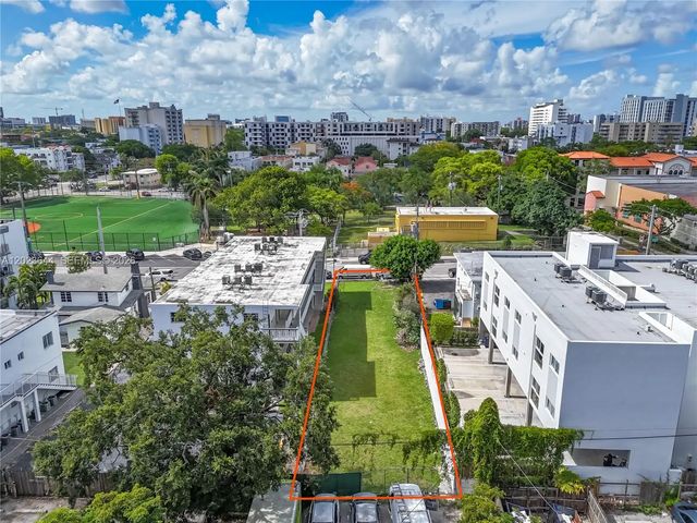 3 of 11 - 718 Sw 4th Street, Miami, FL