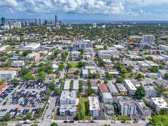 5 of 11 - 718 Sw 4th Street, Miami, FL