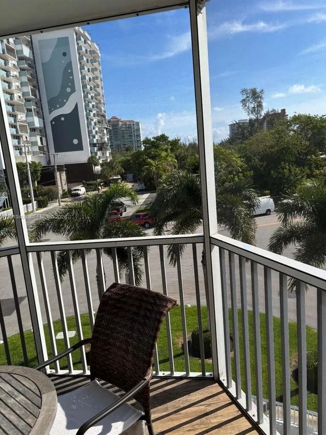 2 of 23 - 720 Bayshore Drive #301, Fort Lauderdale, FL