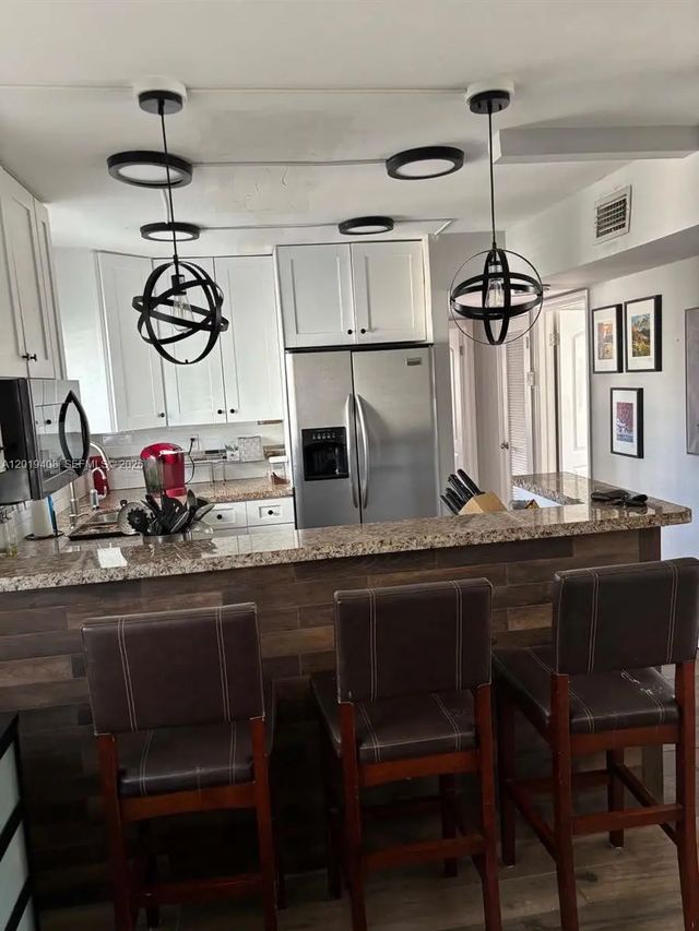 5 of 23 - 720 Bayshore Drive #301, Fort Lauderdale, FL