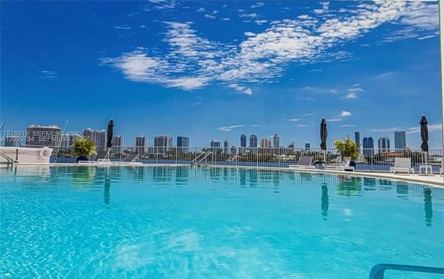 16558 Ne 26th Avenue #3h, North Miami Beach