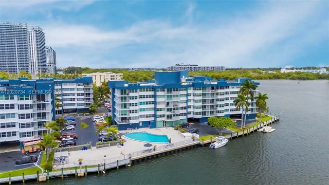 3 of 54 - 16558 Ne 26th Avenue #3h, North Miami Beach, FL