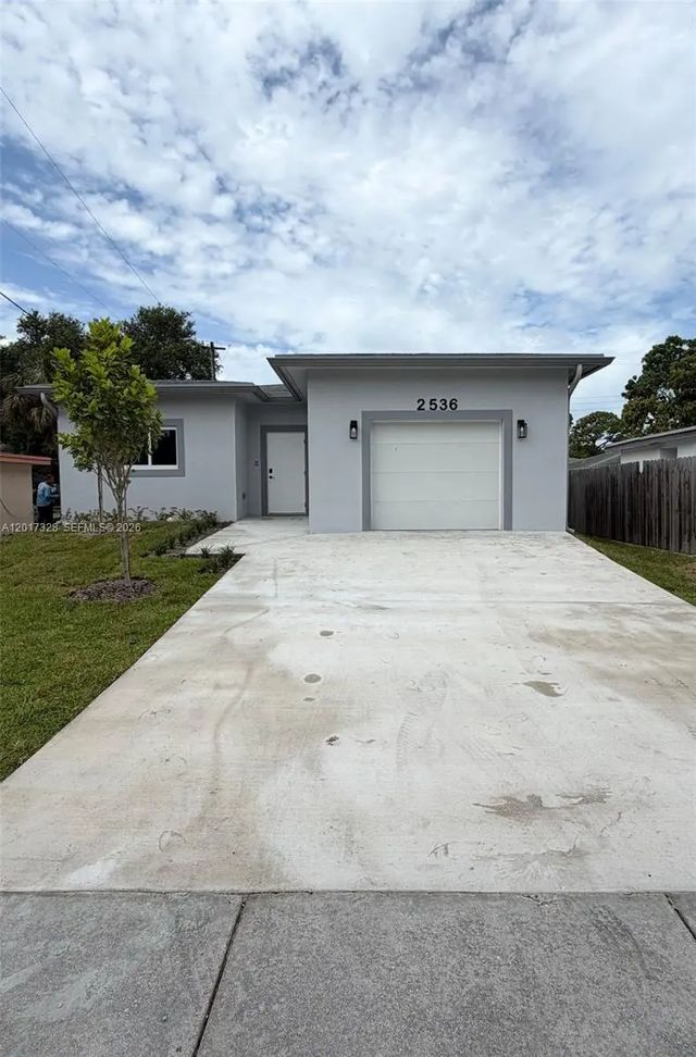 2536 Nw 9th Court, Fort Lauderdale