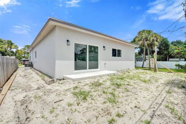 3 of 47 - 2536 Nw 9th Court, Fort Lauderdale, FL