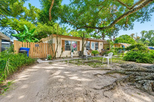 4 of 22 - 2666 12th Avenue, Vero Beach, FL