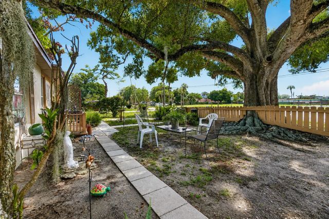 5 of 22 - 2666 12th Avenue, Vero Beach, FL