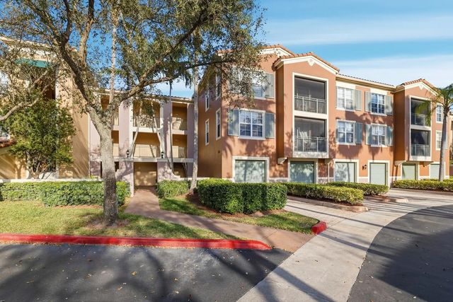 11750 Saint Andrews Place #302, Wellington