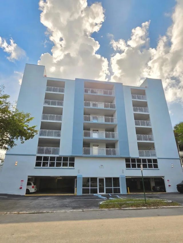 2 of 40 - 155 Isle Of Venice Drive #603, Fort Lauderdale, FL