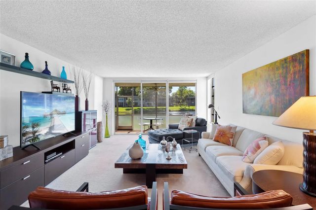 2 of 23 - 4240 Oaks Terrace #105, Pompano Beach, FL
