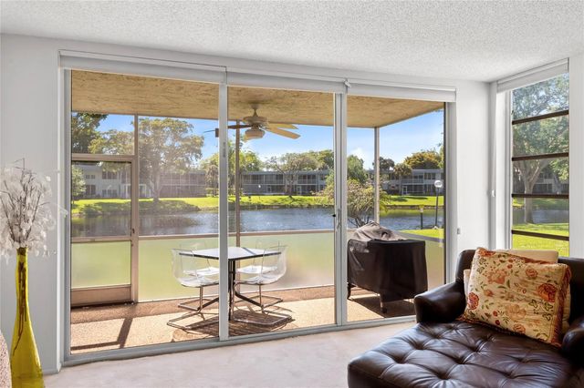 4 of 23 - 4240 Oaks Terrace #105, Pompano Beach, FL