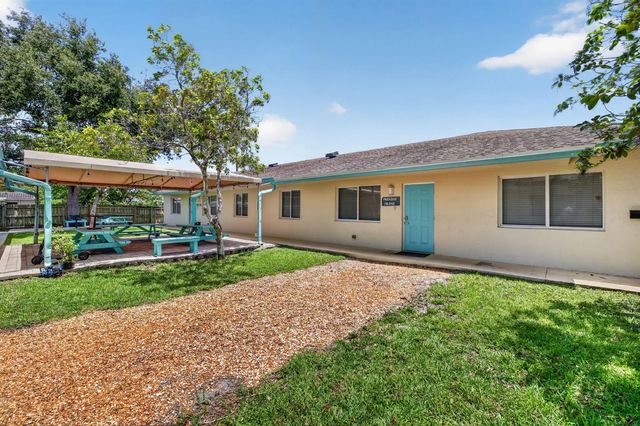 5 of 60 - 305 Sw 16th Street, Fort Lauderdale, FL