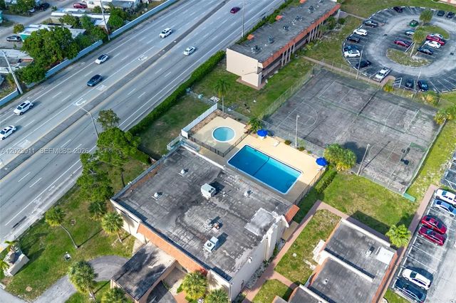 4 of 46 - 6100 Forest Hill Boulevard #107, West Palm Beach, FL