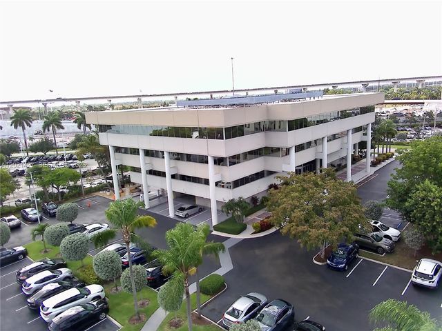 290 Nw 165th Street #p-700, Miami