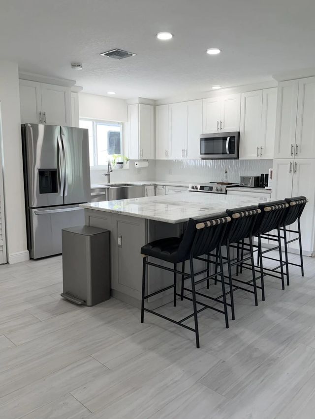 2 of 10 - 460 Sw 55th Avenue, Plantation, FL