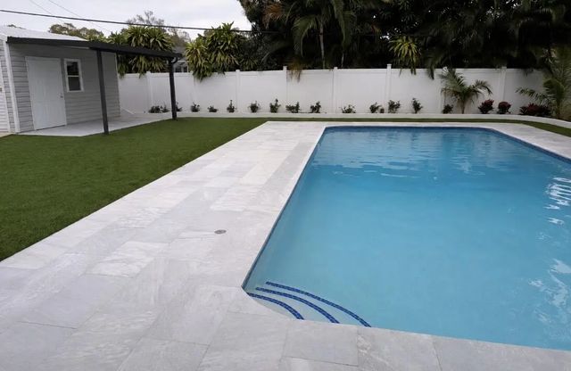 3 of 10 - 460 Sw 55th Avenue, Plantation, FL