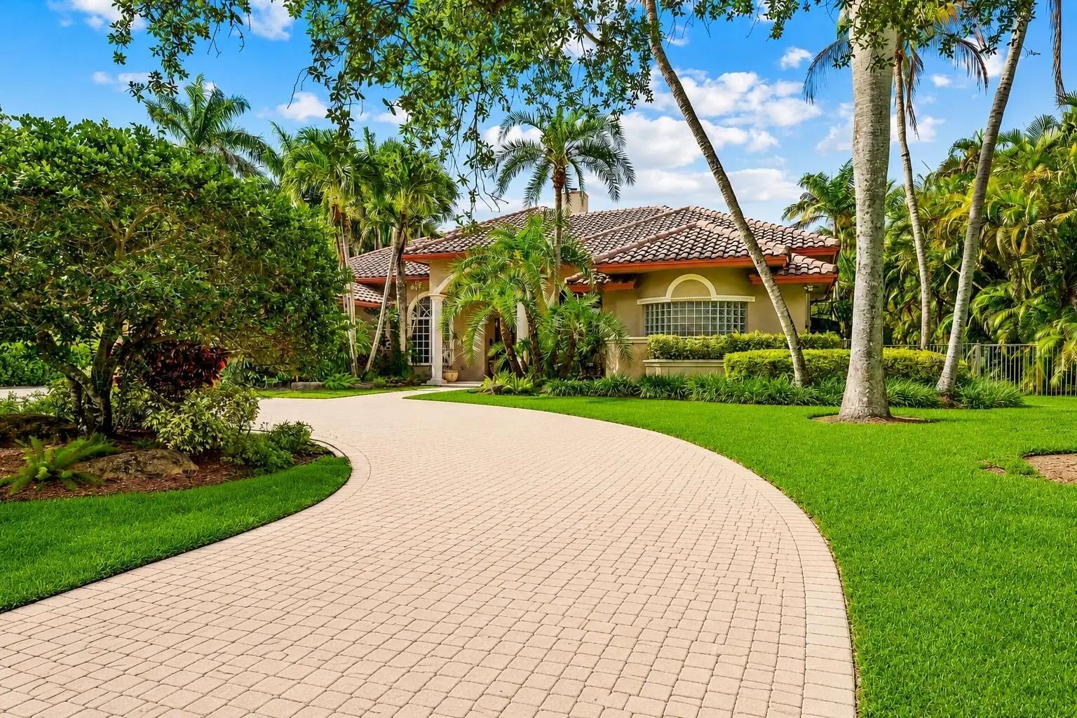 11980 Piccadilly Place, Davie