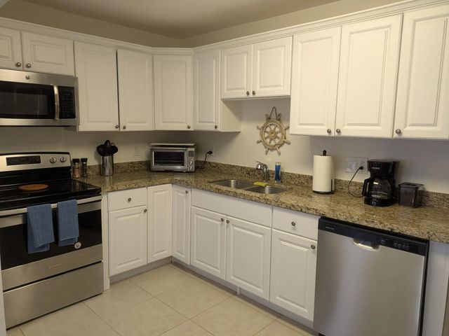 5 of 30 - 1772 Gulfstream Avenue #e1, Fort Pierce, FL